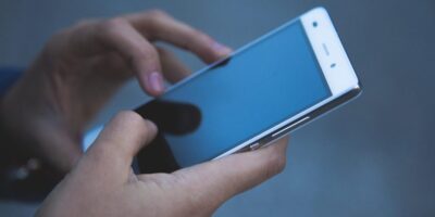 Van wie is het telefoonnummer 06 14094100?